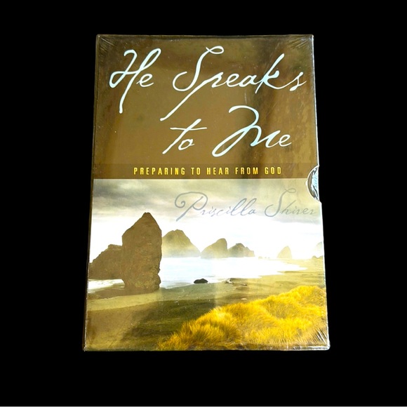 Bible Study- unopened leader kit for “He Speaks to Me” by Priscilla Shirer - Picture 1 of 5